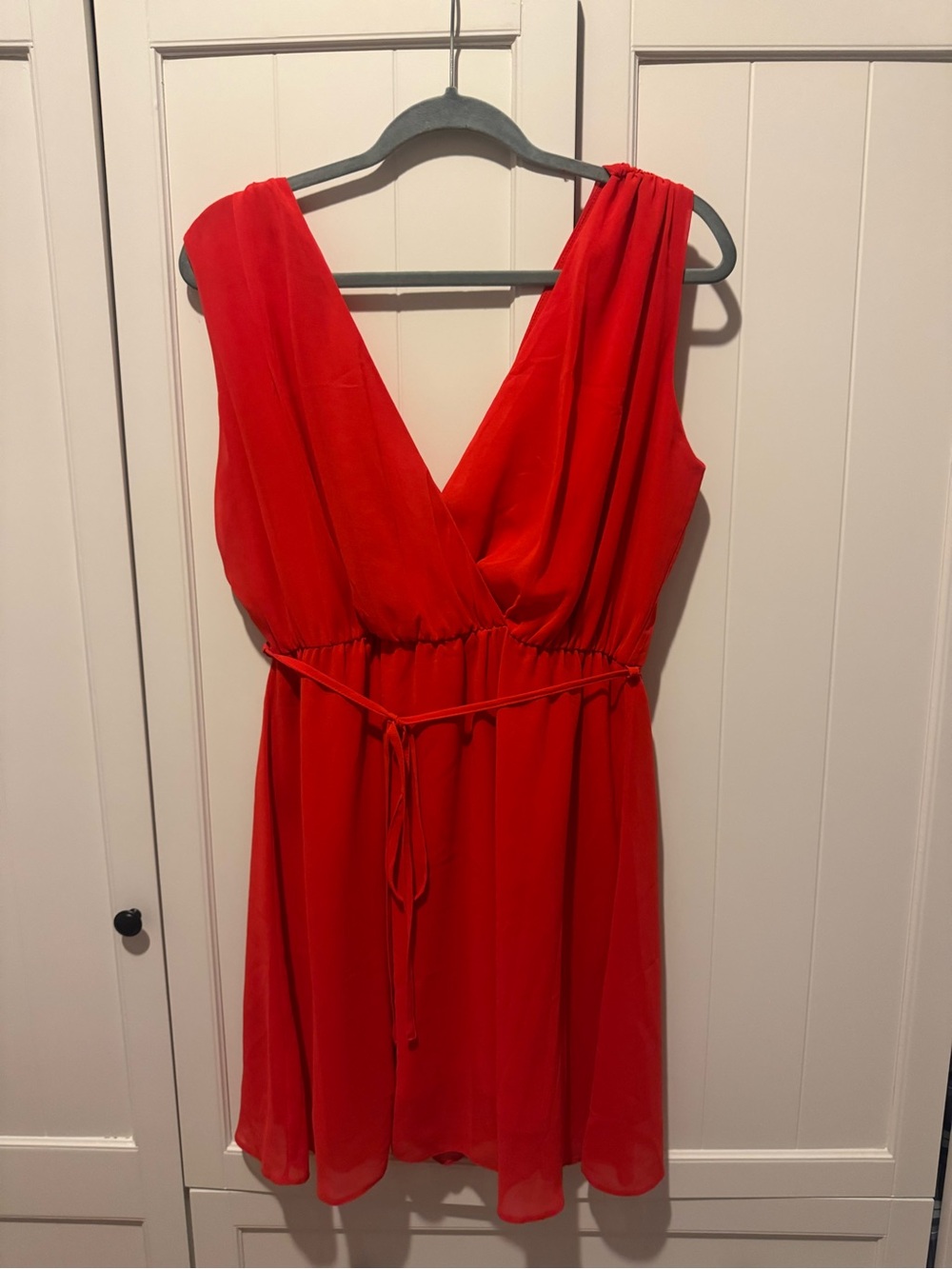 Red V-Neck Sleeveless Women’s Dress